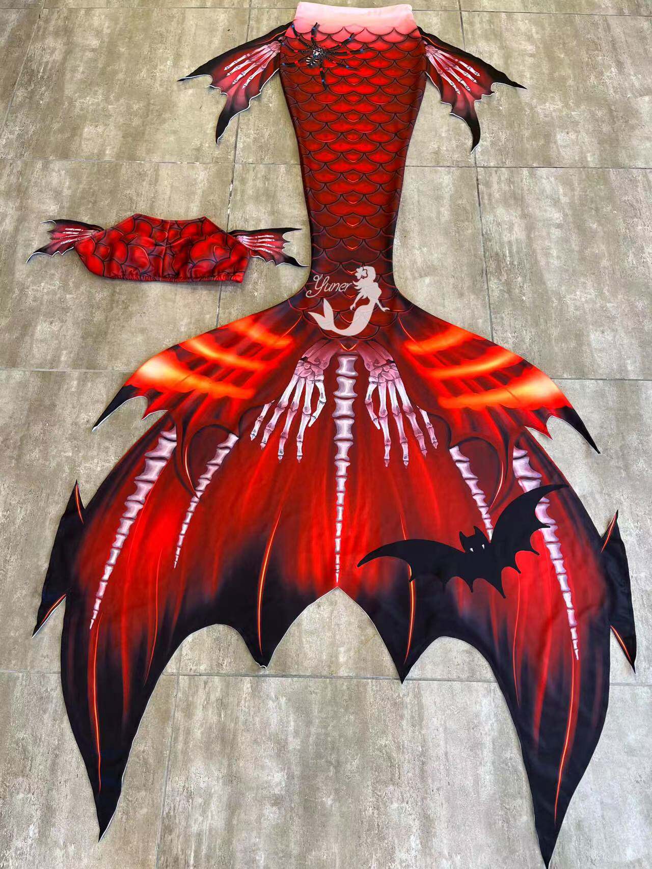 Aquarium & Marine Museum Kota Kinabalu - Coda da sirena originale maschile e