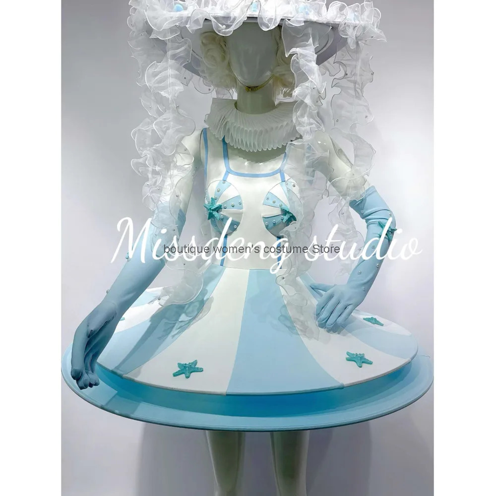 Aquarium & Marine Museum Kota Kinabalu - Costume da parata galleggiante di carnevale